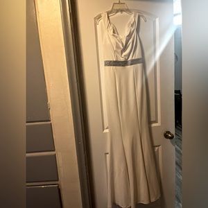 Inez wedding dress. Mermaid fit size 2 NWOT.